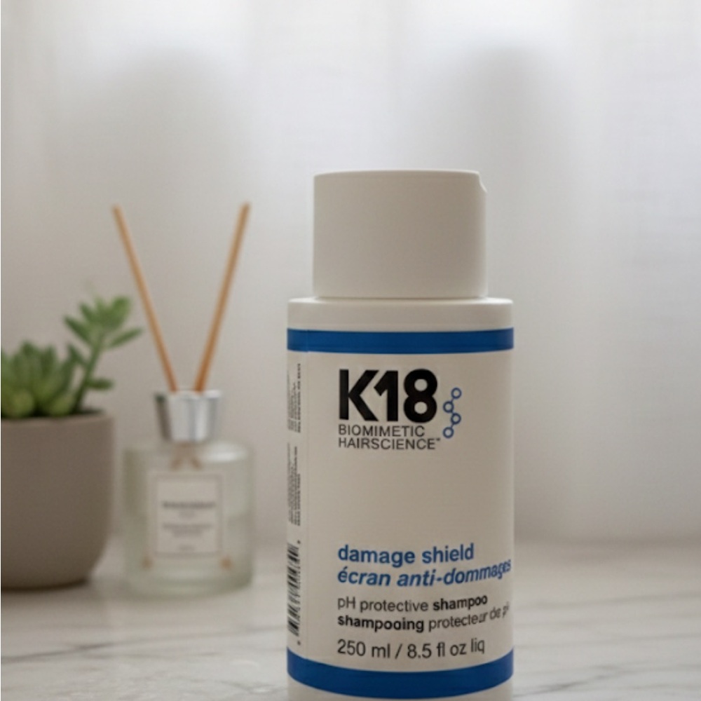 K18 Blue and White Damage Shield Shampoo